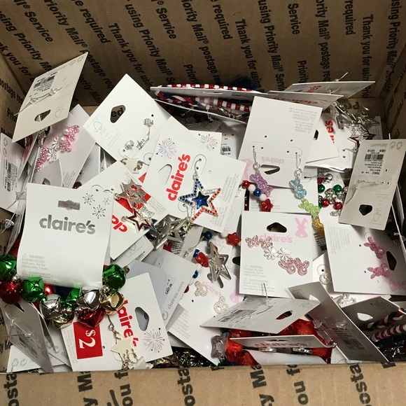 Disney Claire’s Holiday Jewelry Mystery Lot 100 NWT Card Backs Christmas Easter - Picture 5 of 6